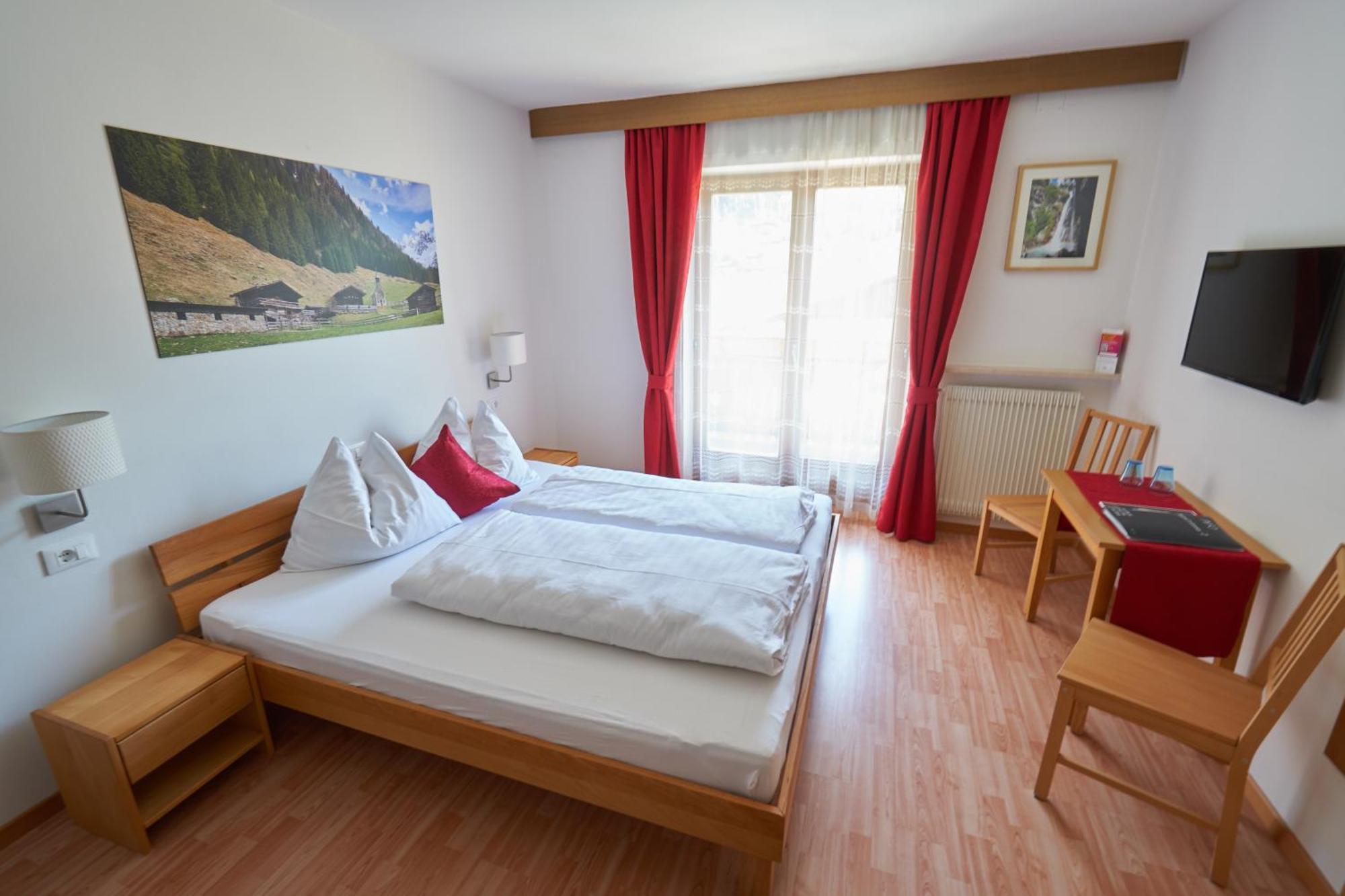 Privatpension Bergkristall San Martino In Passiria  ห้อง รูปภาพ