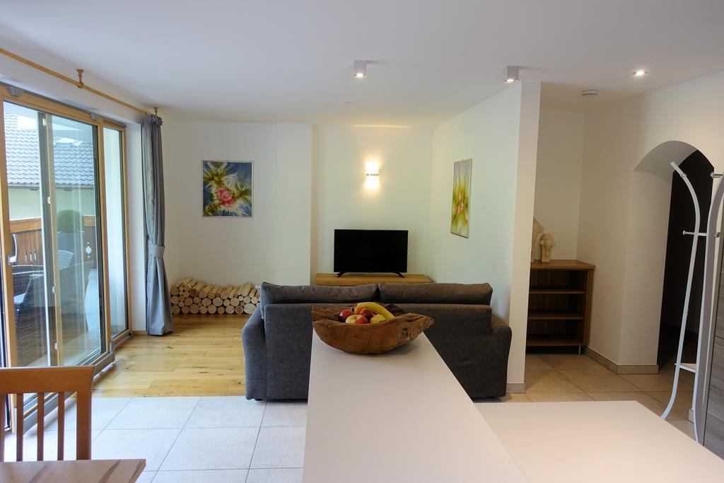 Privatpension Bergkristall San Martino In Passiria  ภายนอก รูปภาพ